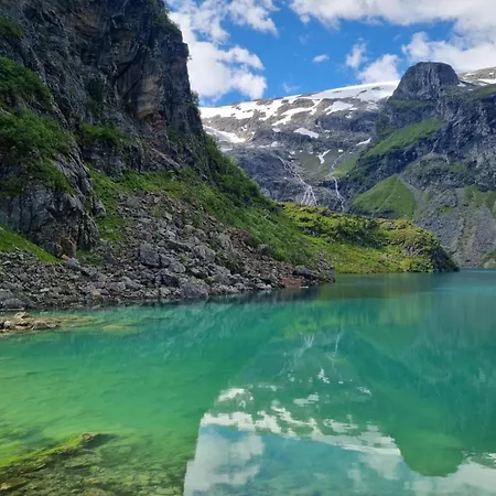 Aga Fjord Hardanger *